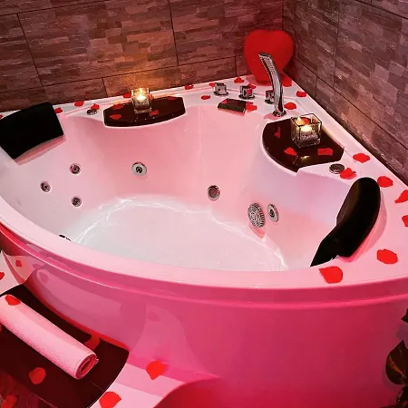 Cocorita Suites *