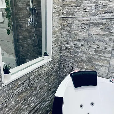 Cocorita Suites *