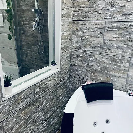 Cocorita Suites *